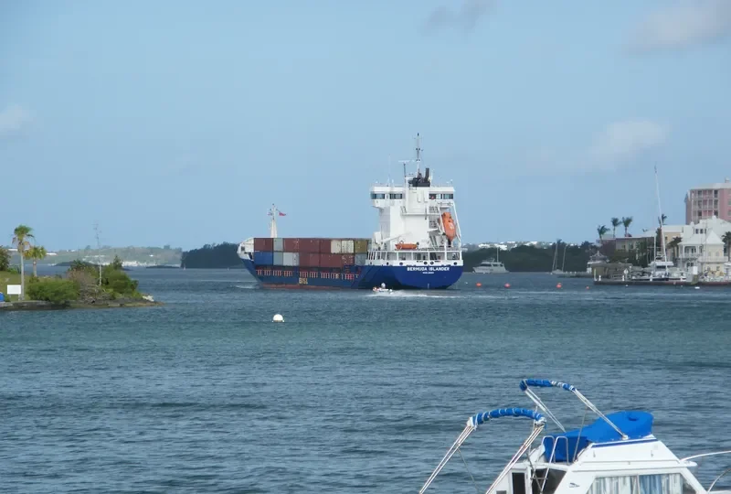 BERMUDA ISLANDER Container Ship IMO 9234434 photo 7