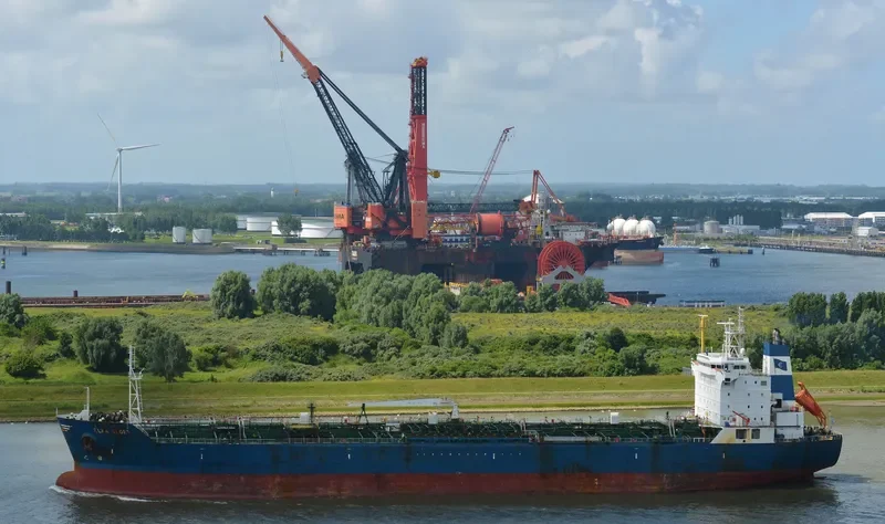 ELKA GLORY Tanker IMO 9234484 photo 3