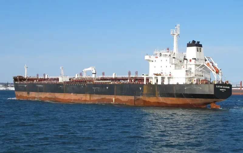 BULL FLORES Tanker IMO 9234680 photo 6