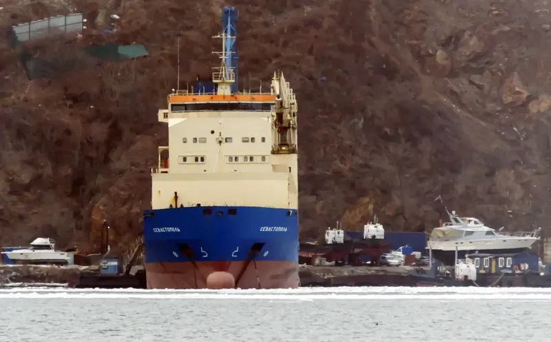 SEVASTOPOL Container Ship IMO 9235127 photo 4