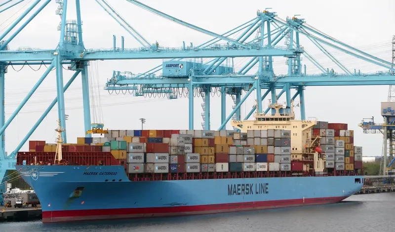 MAERSK GATESHEAD Container Ship IMO 9235543 photo 2