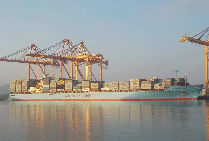 MAERSK GATESHEAD Container Ship IMO 9235543 photo 7