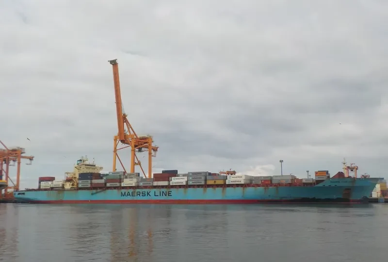MAERSK GAIRLOCH Container Ship IMO 9235567 photo 2