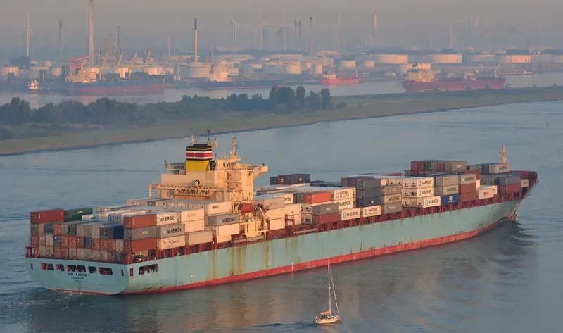 MAERSK GARONNE Container Ship IMO 9235579 photo 9