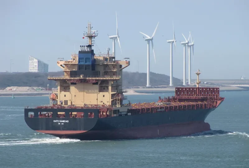 KMTC QINGDAO Container Ship IMO 9235593 photo 3