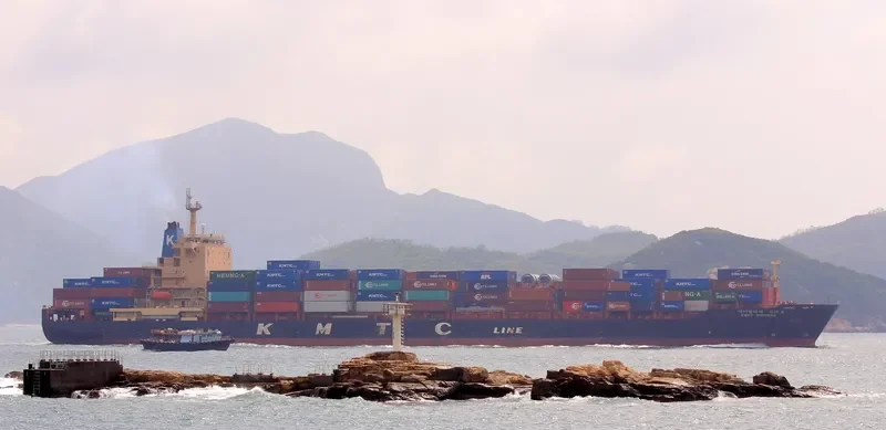 KMTC QINGDAO Container Ship IMO 9235593 photo 6