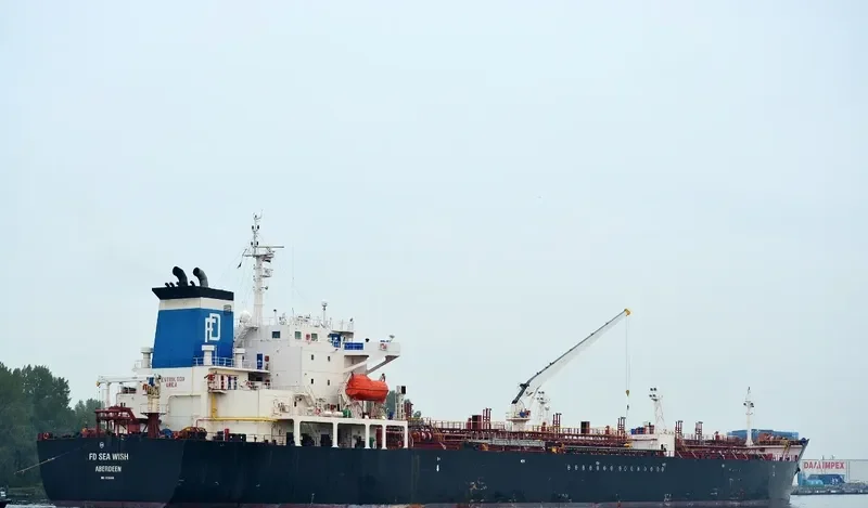 CAESAR Tanker IMO 9235696 photo 6