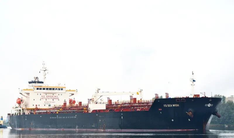CAESAR Tanker IMO 9235696 photo 7