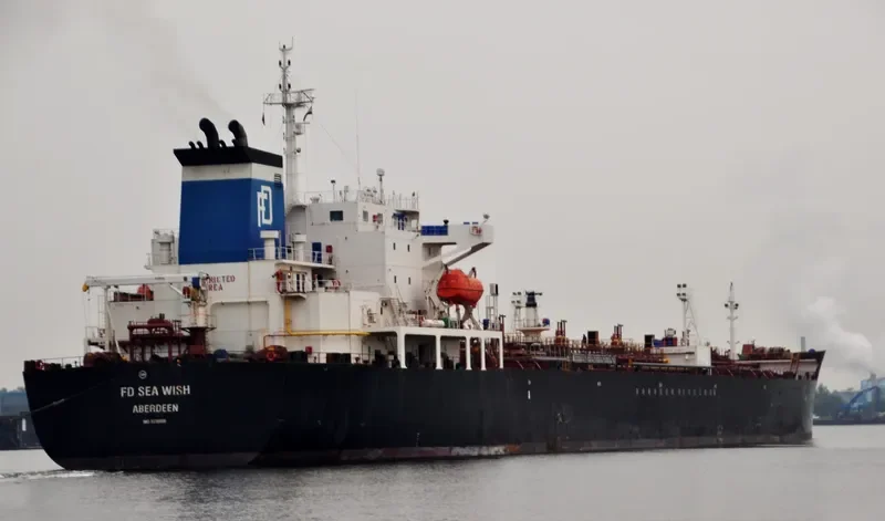 CAESAR Tanker IMO 9235696 photo 9
