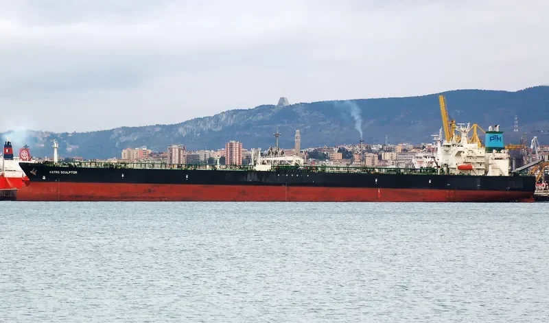 ASTRO SCULPTOR Tanker IMO 9235713 photo 4