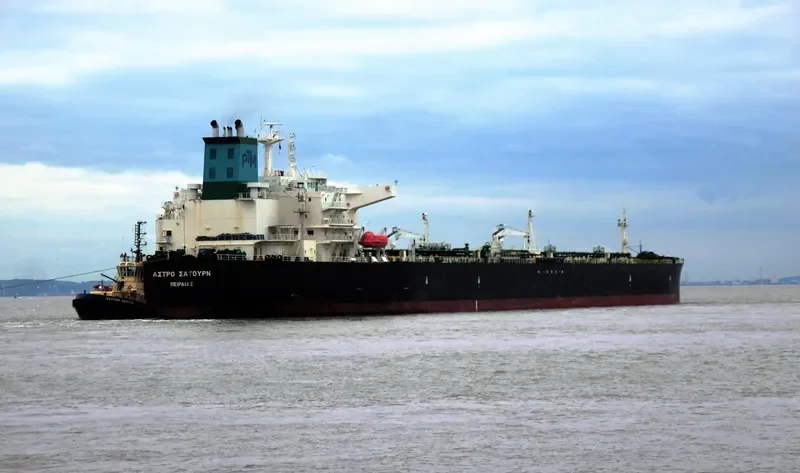 ASTRO SATURN Tanker IMO 9235725 photo 5