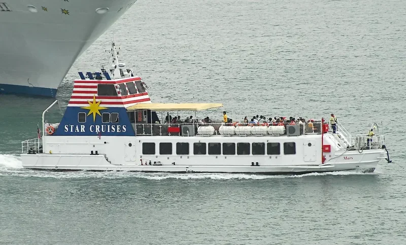 GLENN MARS Passenger Ship IMO 9235787