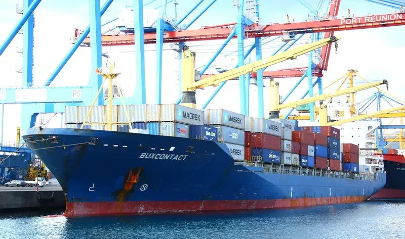 BUXCONTACT Container Ship IMO 9235828 photo 2