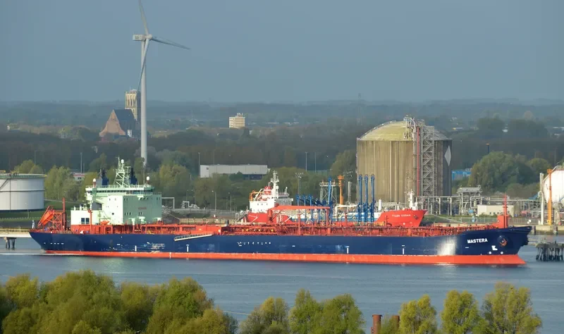MASTERA Tanker IMO 9235892 photo 4