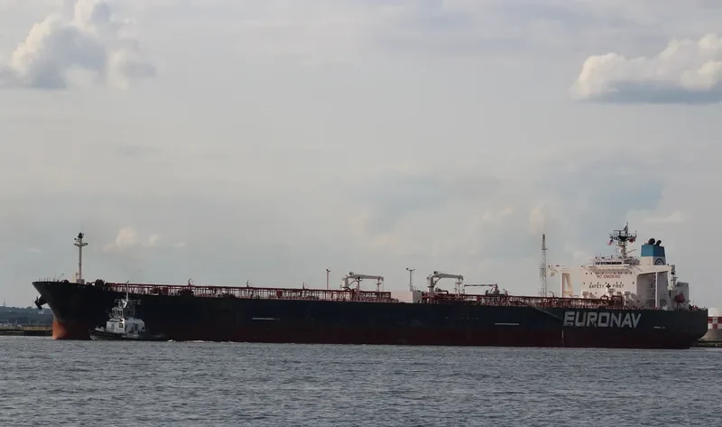 ZENITH Tanker IMO 9236016 photo 4