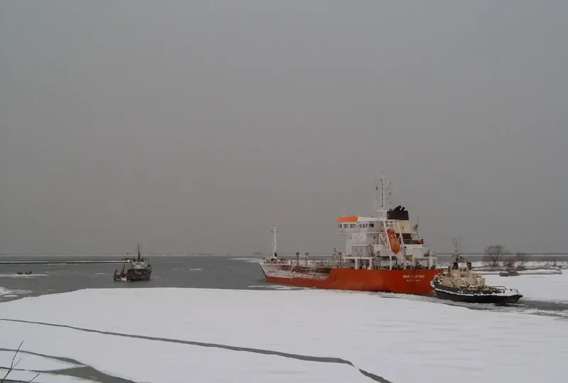 SILVER Tanker IMO 9236303