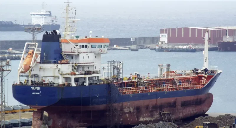 SILVER Tanker IMO 9236303 photo 4