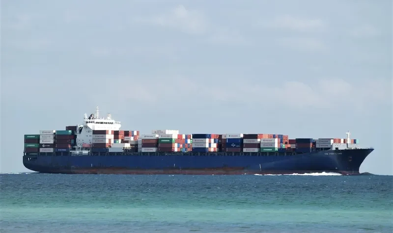 YM PORTLAND Container Ship IMO 9236535 photo 3