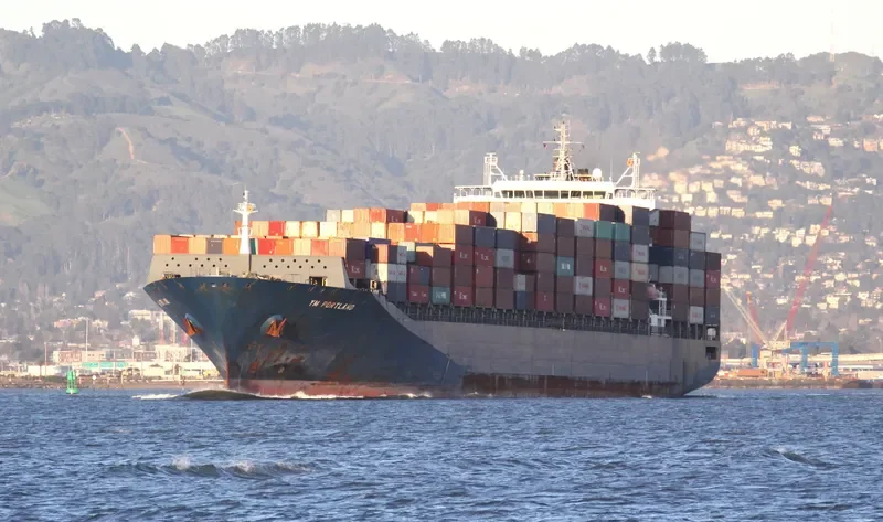 YM PORTLAND Container Ship IMO 9236535 photo 9