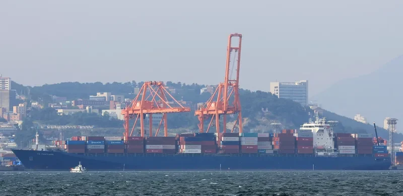 YM PORTLAND Container Ship IMO 9236535 photo 10