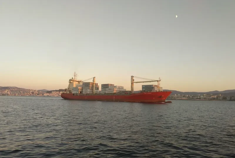 ATLANTIC NORTH Container Ship IMO 9236597 photo 2