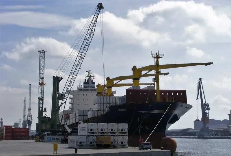 ERWI Container Ship IMO 9236638 photo 7
