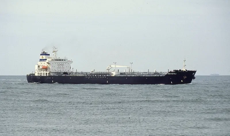 CROWN II Tanker IMO 9236640 photo 4