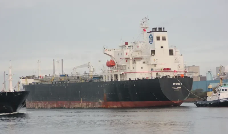 CROWN II Tanker IMO 9236640 photo 5