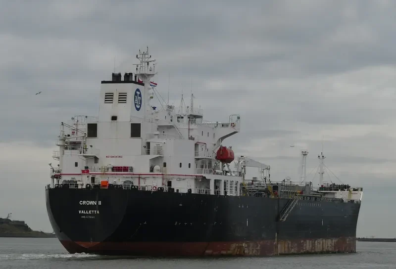 CROWN II Tanker IMO 9236640 photo 6