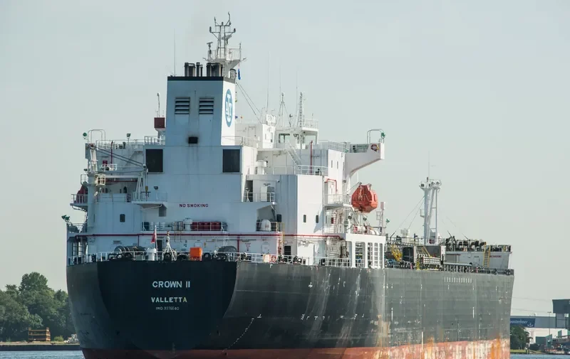 CROWN II Tanker IMO 9236640 photo 8