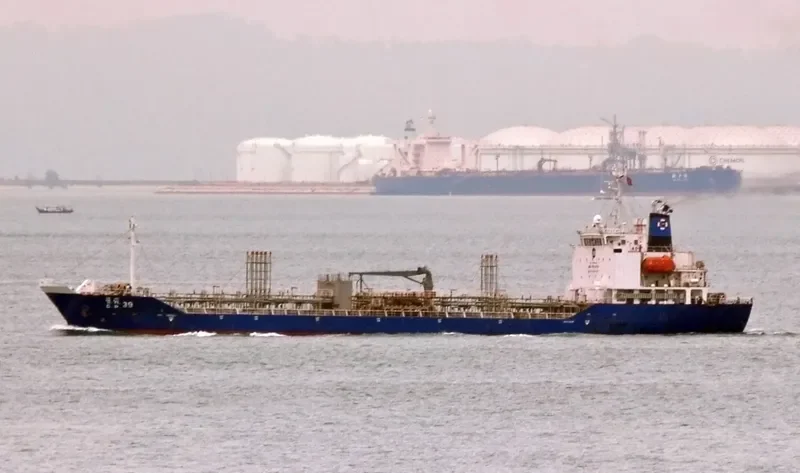 DL JADE Tanker IMO 9236913 photo 9