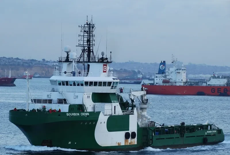 CROWN Offshore Vessel IMO 9236963 photo 10