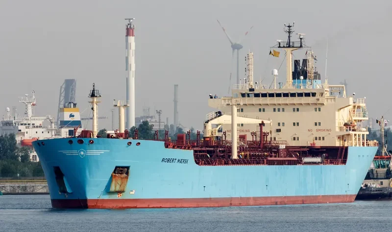 ROBERT MAERSK Tanker IMO 9237008 photo 8