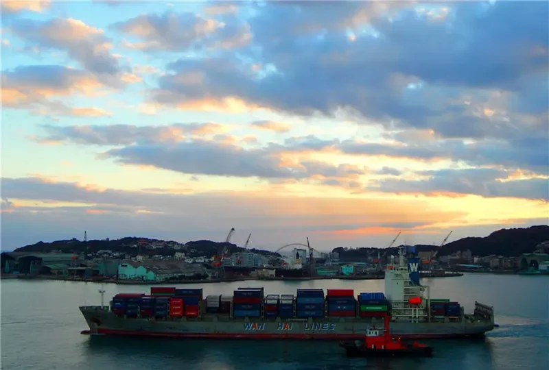 WAN HAI 307 Container Ship IMO 9237096 photo 5