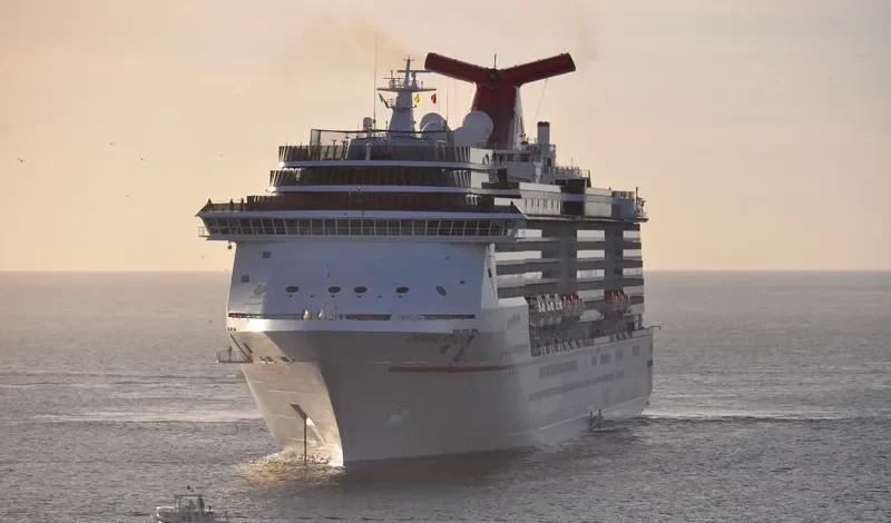 CARNIVAL MIRACLE Passenger Ship IMO 9237357 photo 2