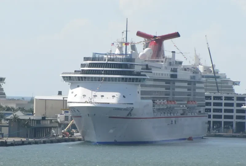 CARNIVAL MIRACLE Passenger Ship IMO 9237357 photo 4