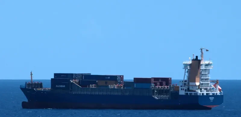 MOVEON Container Ship IMO 9237369 photo 6