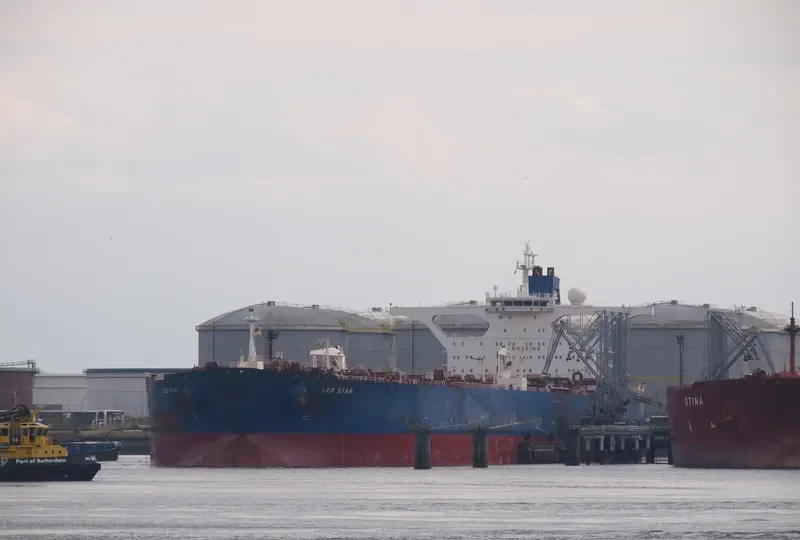 TINAT Tanker IMO 9237761 photo 3