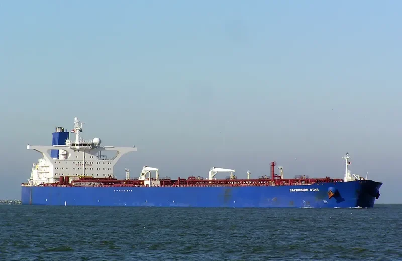 LULU Tanker IMO 9237797 photo 3