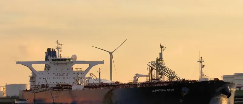 LULU Tanker IMO 9237797 photo 5
