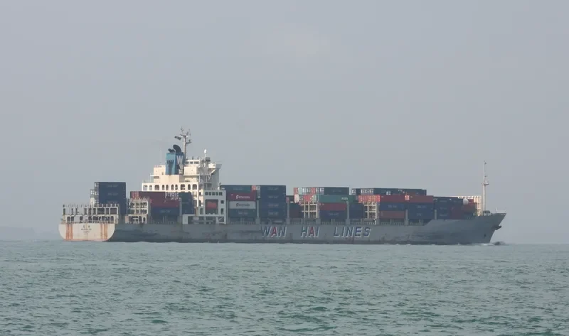 WAN HAI 301 Container Ship IMO 9238155 photo 2