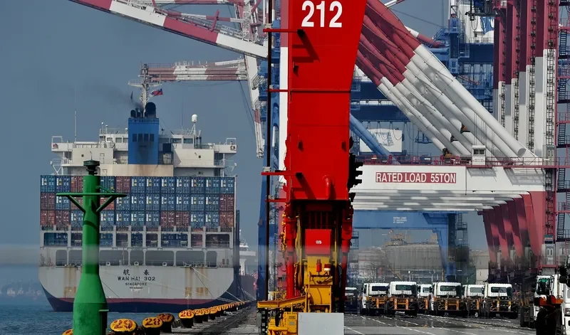 WAN HAI 302 Container Ship IMO 9238167 photo 9