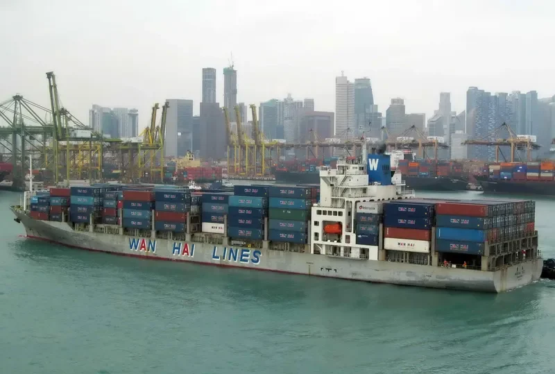 WAN HAI 303 Container Ship IMO 9238179 photo 10