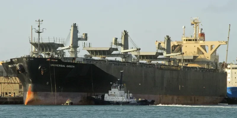 UNIVERSAL GREEN Bulk Carrier IMO 9238583 photo 8