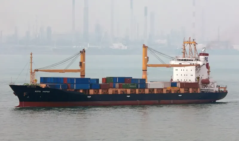 KOTA HAPAS Container Ship IMO 9238624 photo 2