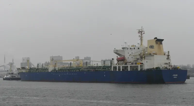 MATRIX S.ILU Tanker IMO 9239654 photo 10