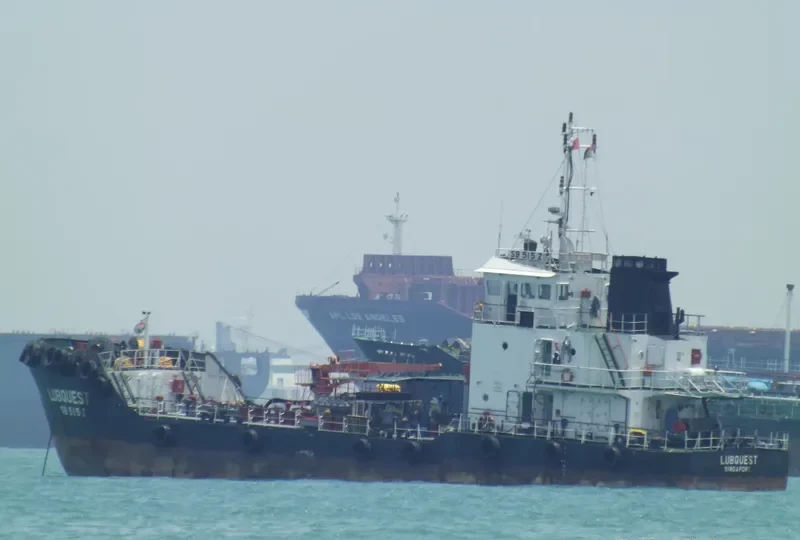 LUBQUEST Tanker IMO 9239719 photo 2