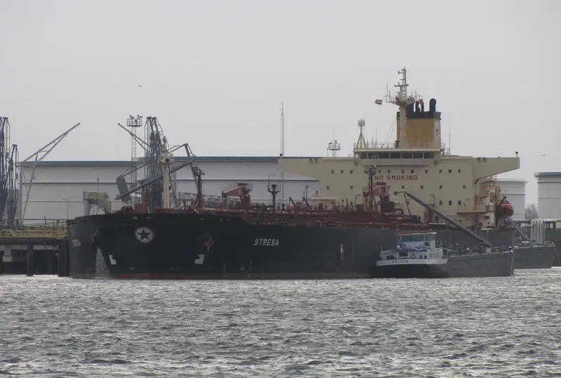 DAFFODIL Tanker IMO 9239927 photo 3