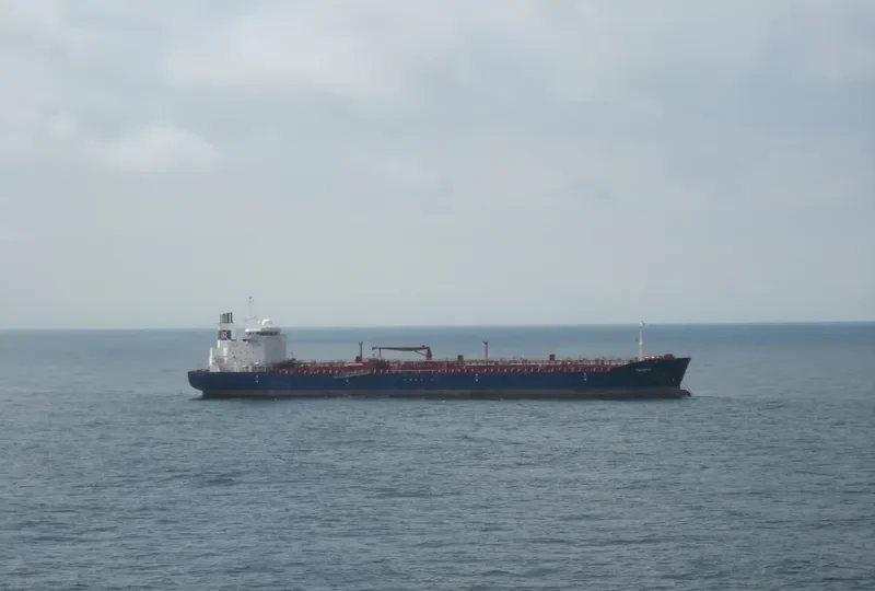 ENDO BREEZE Tanker IMO 9239977 photo 5
