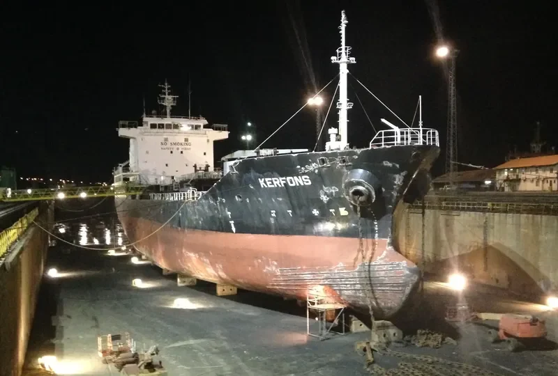 RAHAMA Tanker IMO 9240196 photo 6